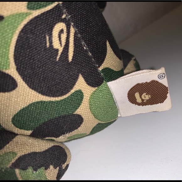 A bathing ape bear - Picture 3 of 6